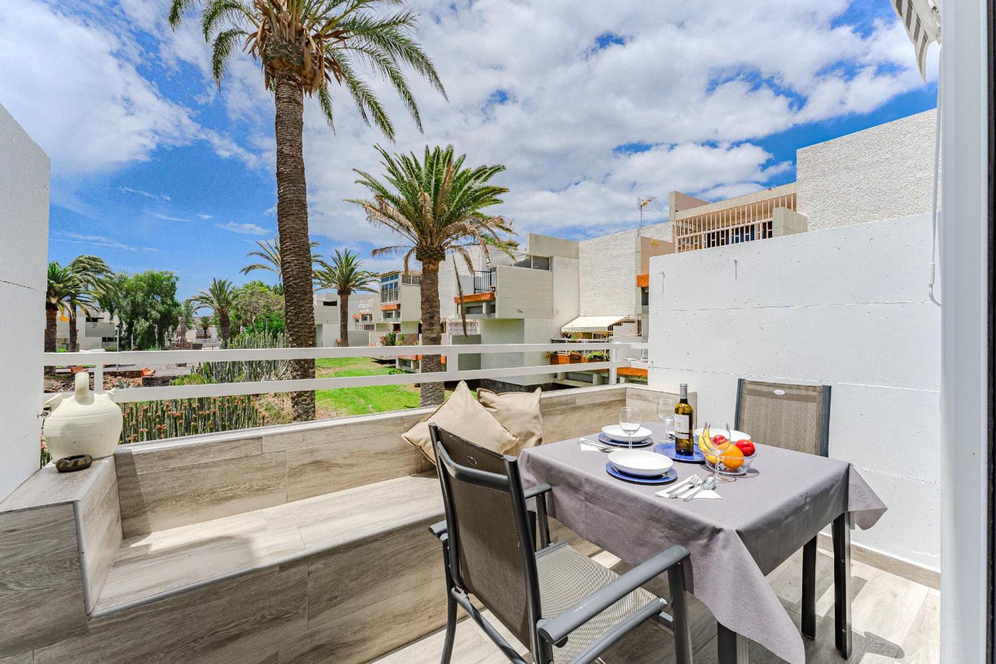 Primavera Tranquil Retreat 2-Bedroom Apartment With Balcony, Garden View & Fiber Wifi Arona  Extérieur photo