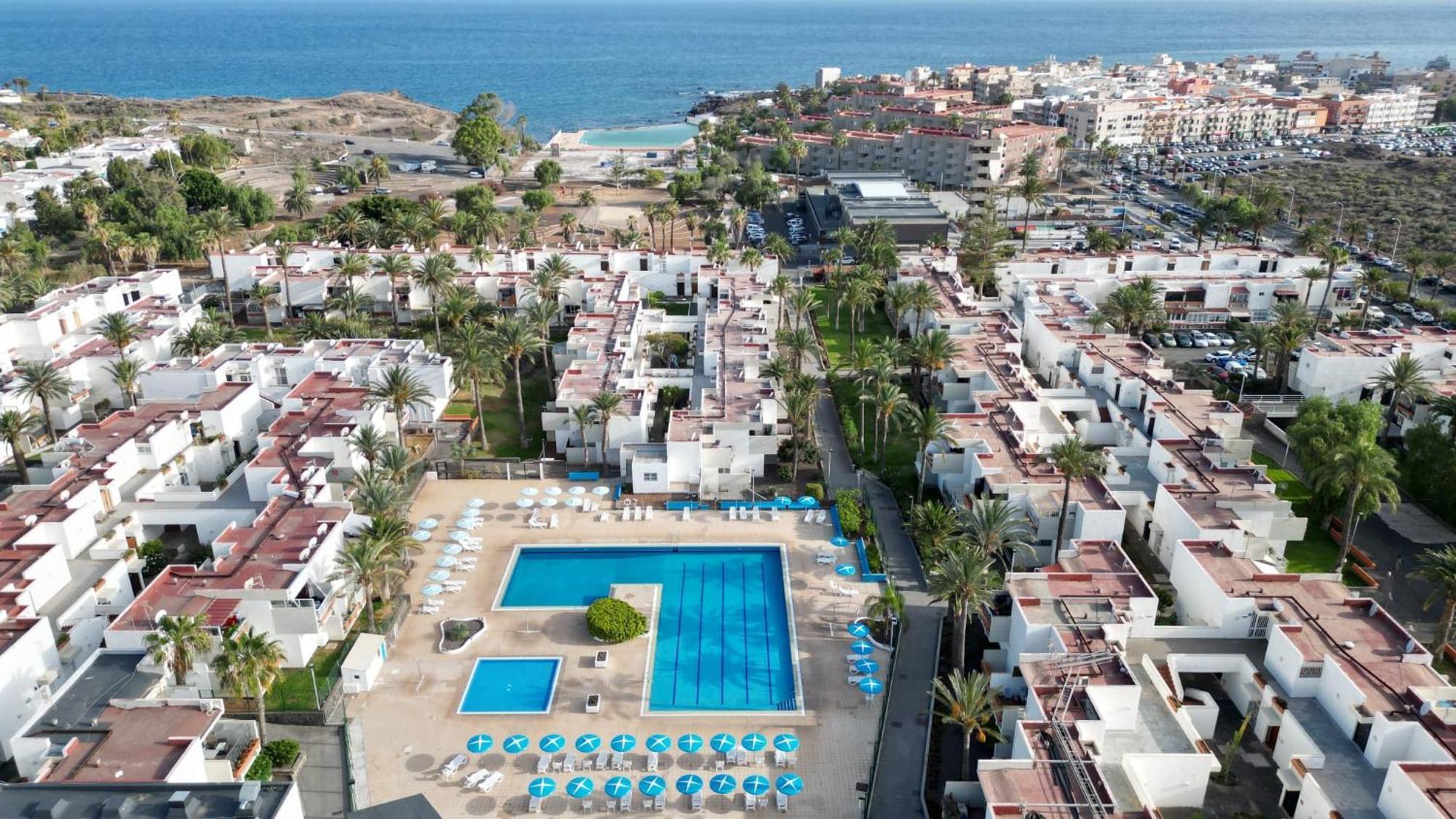 Primavera Tranquil Retreat 2-Bedroom Apartment With Balcony, Garden View & Fiber Wifi Arona  Extérieur photo